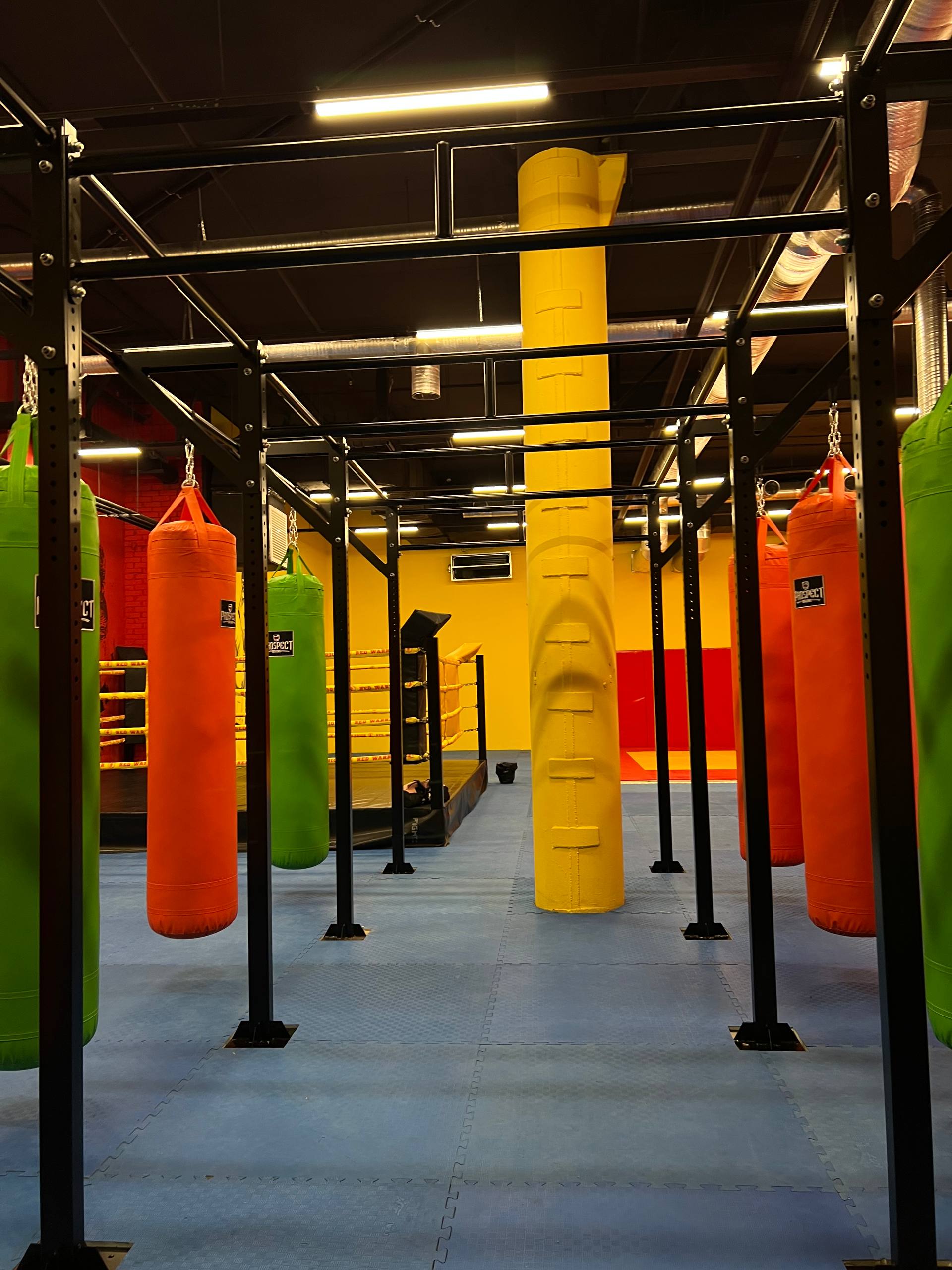 Зал Ивантеевка